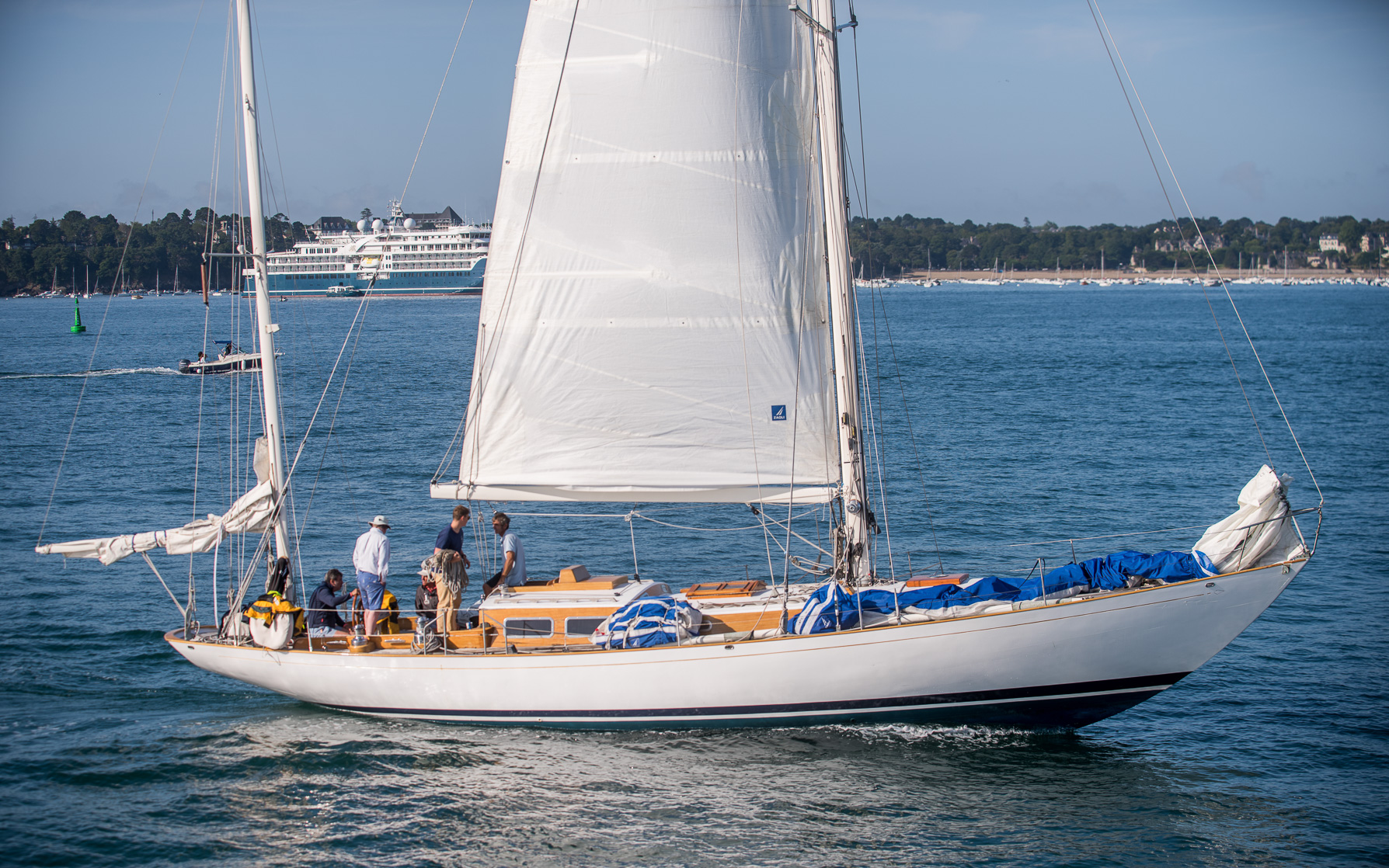 Saint-Malo. Régate orgaisée par la SNBSM. Sept  voiliers de légendes sont venus y participer.