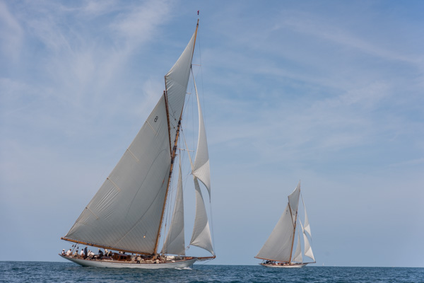 Saint-Malo. Régate Orgaisée Par La SNBSM. Sept  Voiliers De Légendes Sont Venus Y Participer.